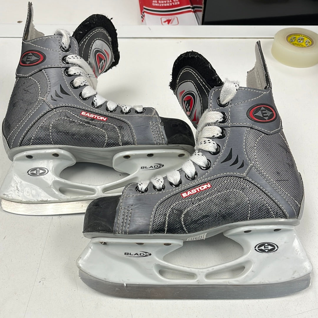 EASTON Magnum Hockey Skates- Yth