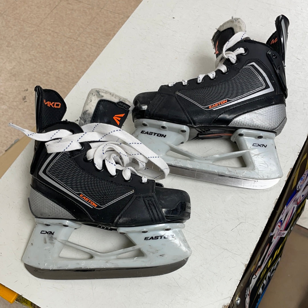 Easton Mako II Junior Ice Hockey Skates 