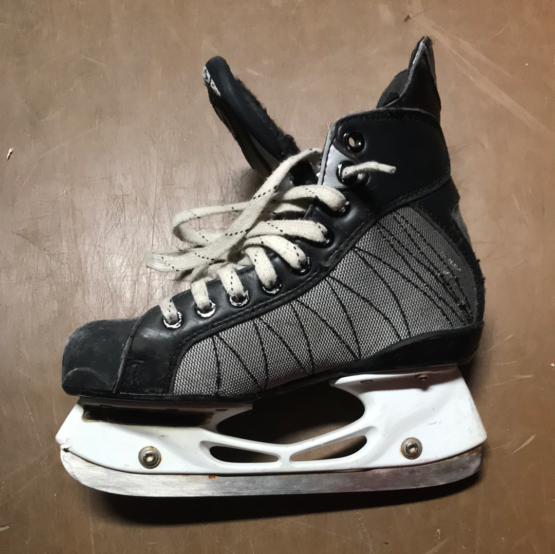 Used Easton Stealth S17 2D Player Skates – Crow's Sports