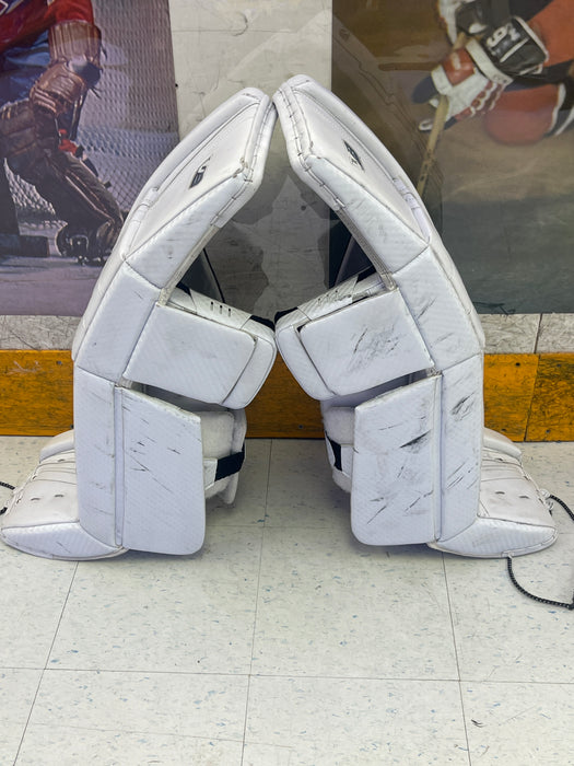 Used Vaughn V9 Pro Carbon 34+2 Goal Pads