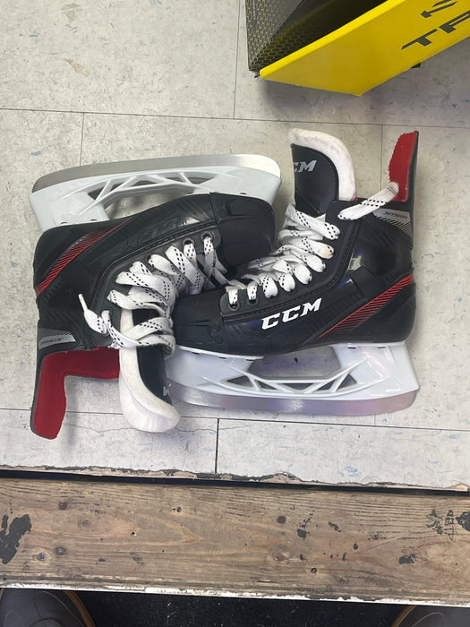 Used CCM JetSpeed FT445 Size 2 Skates