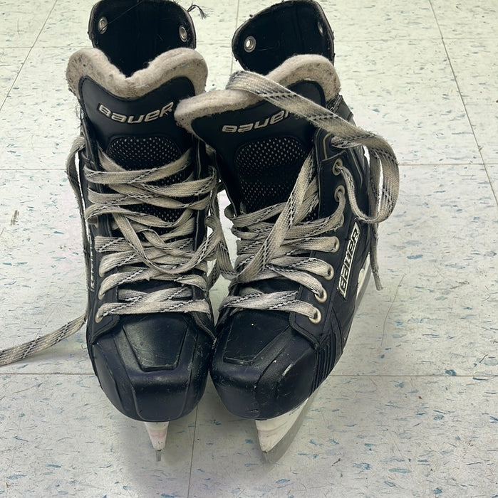 Used Bauer Nexus 400 Size 2.5 Player Skates