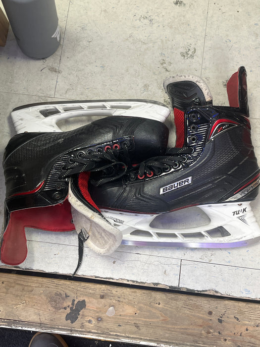 Used Bauer Vapor X700 Size 13E Skates