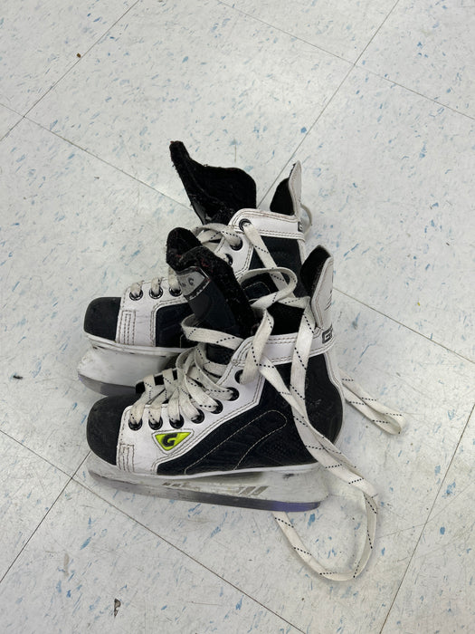 Used Graf Supra 370 Youth Player Skates