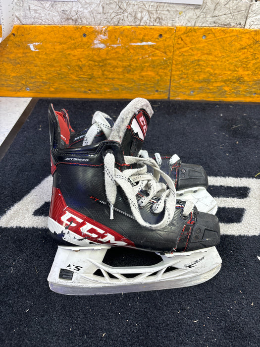 Used CCM JetSpeed FT485 Size 2.5R Skates