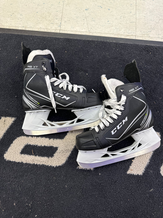 Used CCM Ribcore XT 6D Player Skates