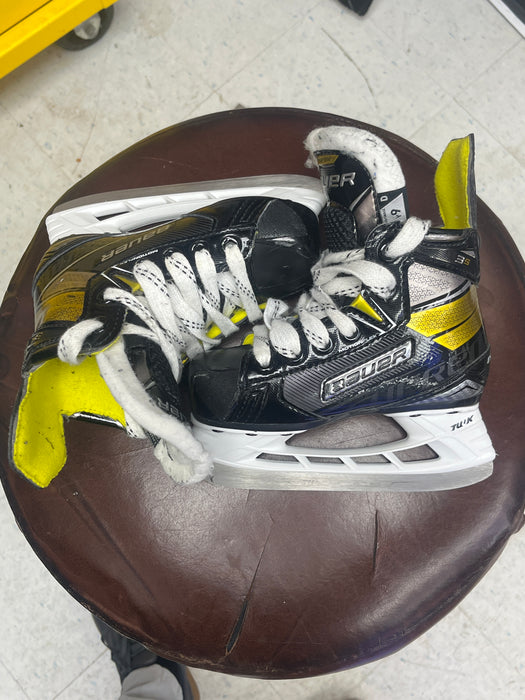 Used Bauer Supreme 3S Size 9 Youth Skates