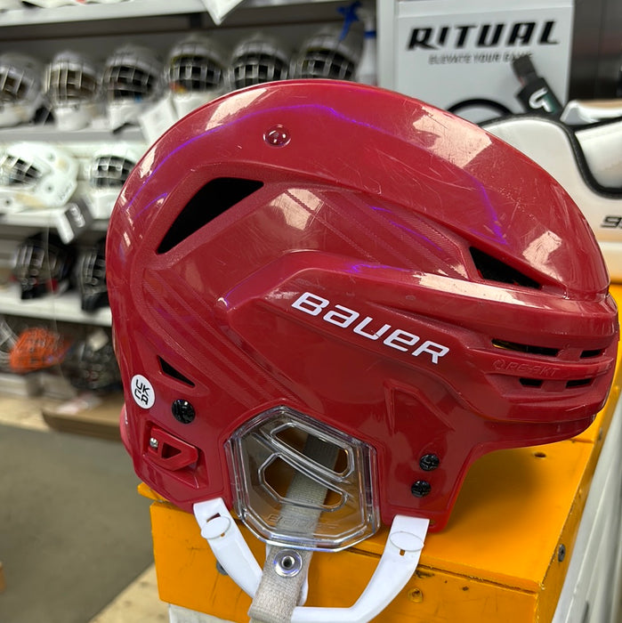 Used Bauer RE-AKT Senior Medium Helmet