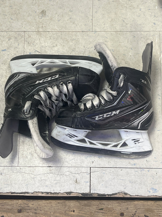 Used Reebok RibCore 70K Size 11 Youth Skates