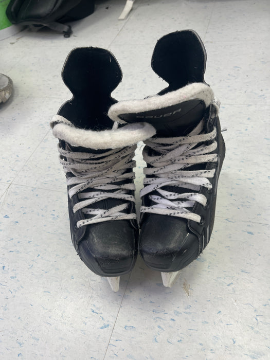 Used Bauer Supreme ONE.4 Size 2 Skates