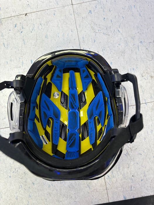 Used True Dynamic 9 Pro Senior Medium Helmet