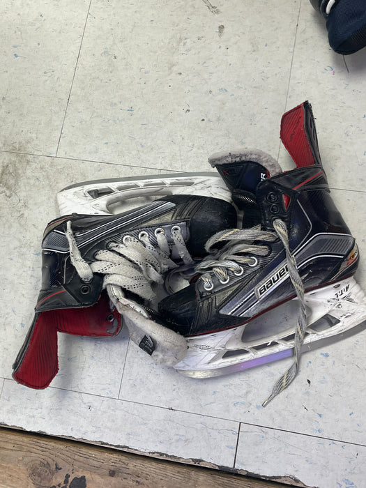 Used Bauer Vapor X800 Size 3 Skates