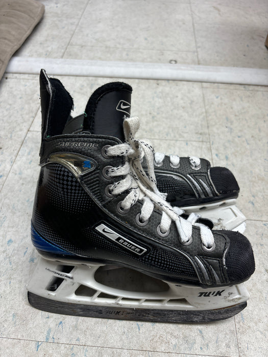 Used Nike Bauer Supreme One35 Size 13.5D Youth Skates