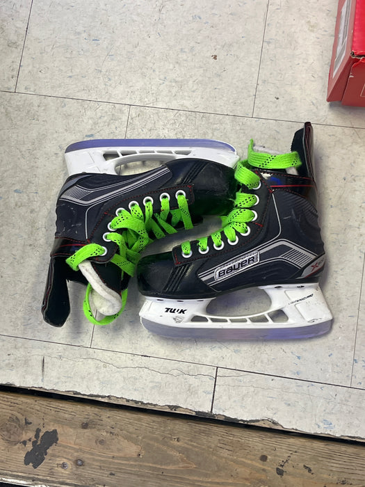 Used Bauer Vapor X300 Size 12 Youth Skates