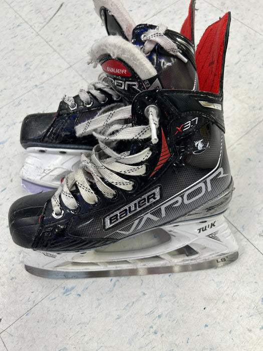 Used Bauer Vapor X3.7 Player Skates