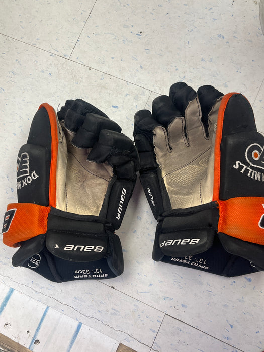 Used Bauer 13" Team Gloves