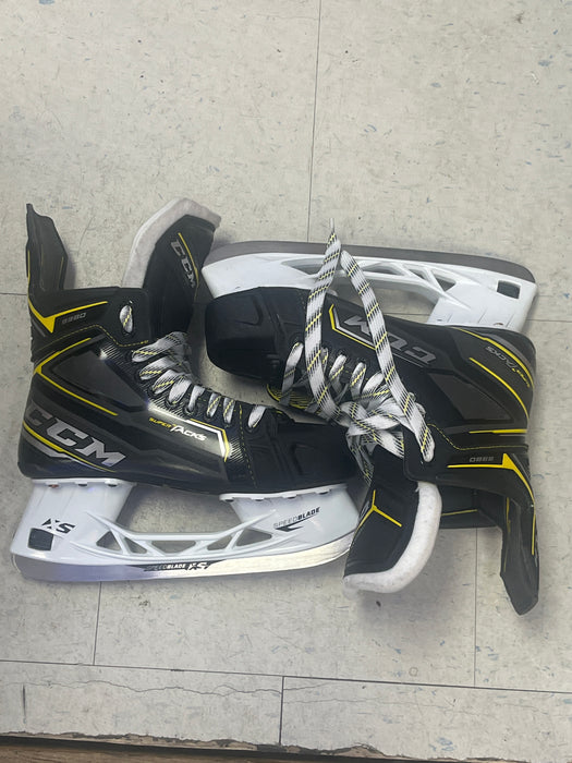 Used CCM SuperTacks 9380 Size 6.0EE Skates