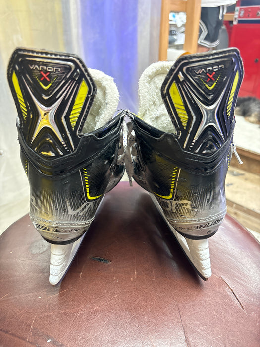 Used Bauer 3x Size 13.5D Youth Skates