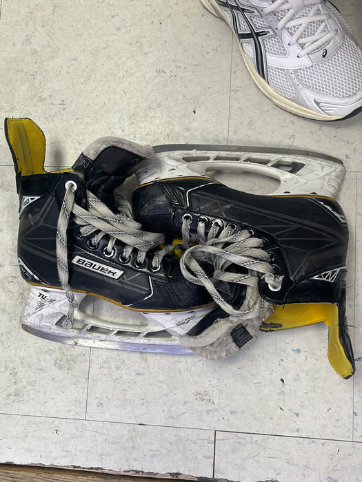 Used Bauer Supreme s160 Size 2.5 Skates