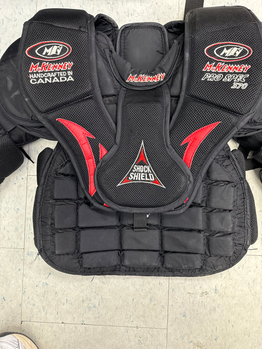 Used McKenney Pro Spec 370 Junior Medium Chest Protector