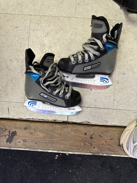 Used Bauer Supreme Pro 8D Skates