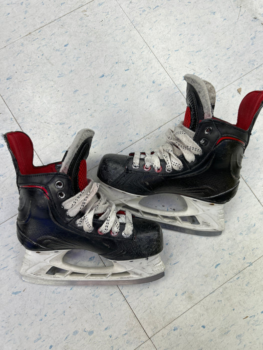 Used Bauer Vapor X600 Player Skates