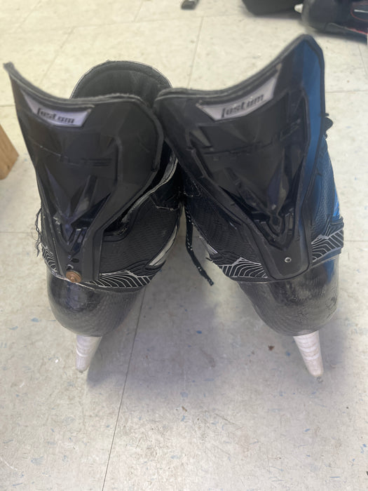 Used True Custom Size 8 Skates