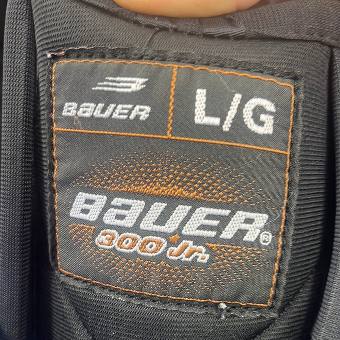 Used Bauer 300 Junior Large Shoulder Pads