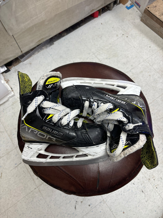 Used Bauer 3x Size 13.5D Youth Skates