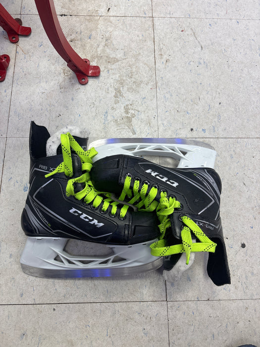 Used CCM Ribcor XT Size 2.0 Skates
