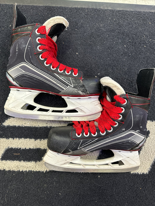 Used Bauer Vapor X500 3D Player Skates