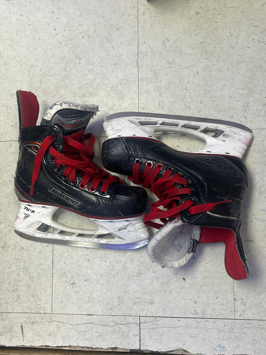 Used Bauer Vapor X500 Size 2 Skates