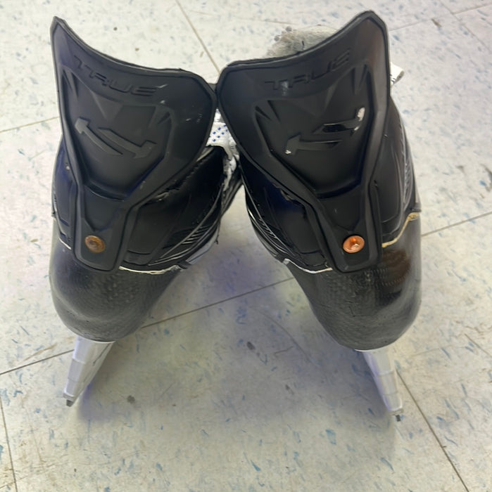 Used True SVH Custom Size 6.5 Skates