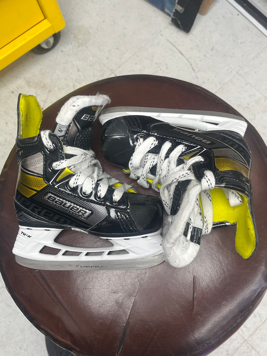 Used Bauer Supreme 3S Size 9 Youth Skates