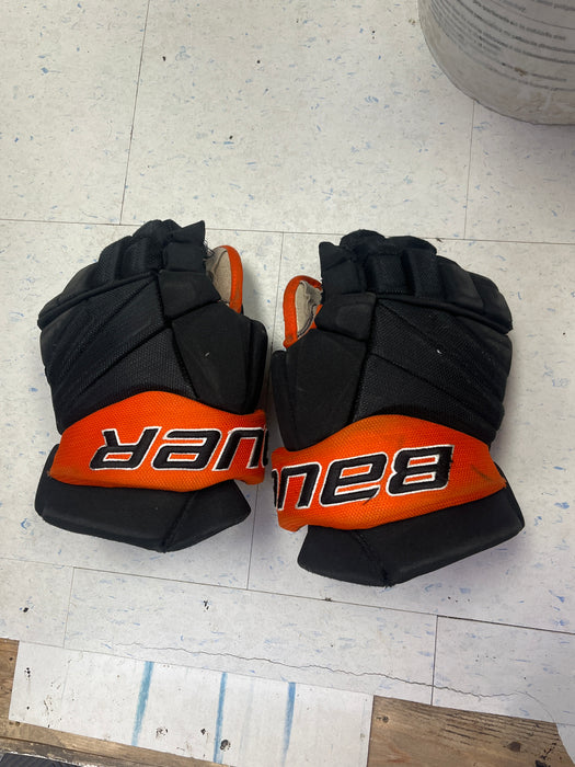 Used Bauer 13" Team Gloves