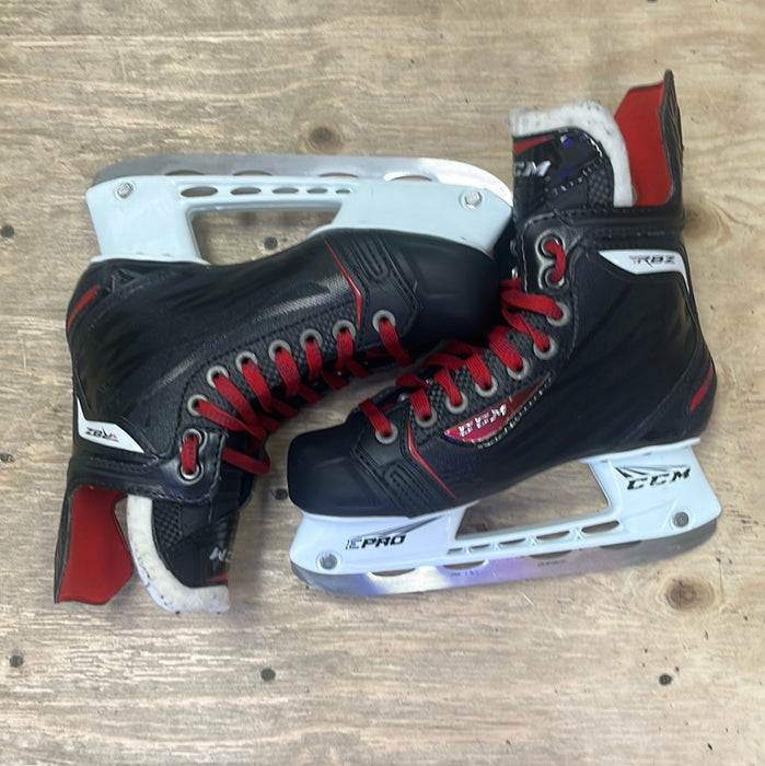 Used CCM RBZ 70 Size 3 Skates