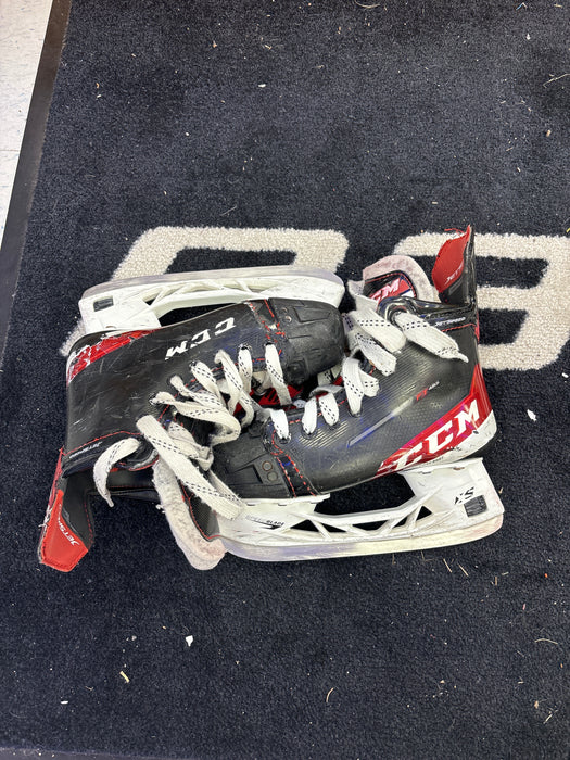 Used CCM JetSpeed FT485 Size 2.5R Skates