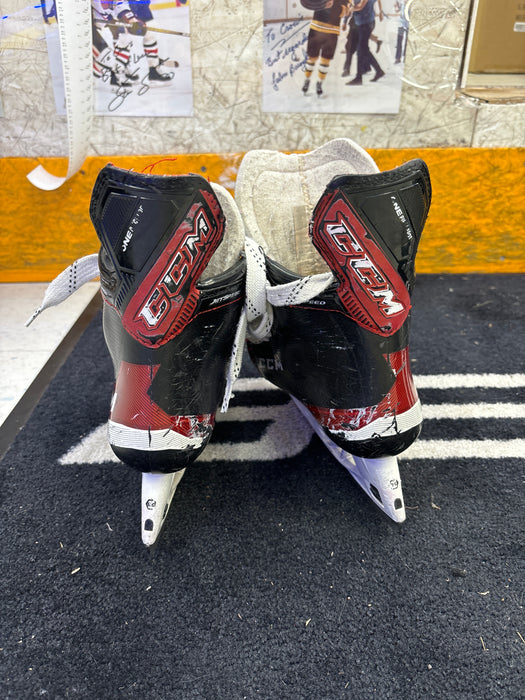 Used CCM JetSpeed FT485 Size 2.5R Skates