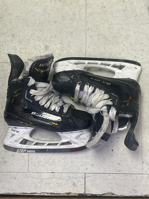 Used Bauer Supreme M5 Pro Size 2 Skates