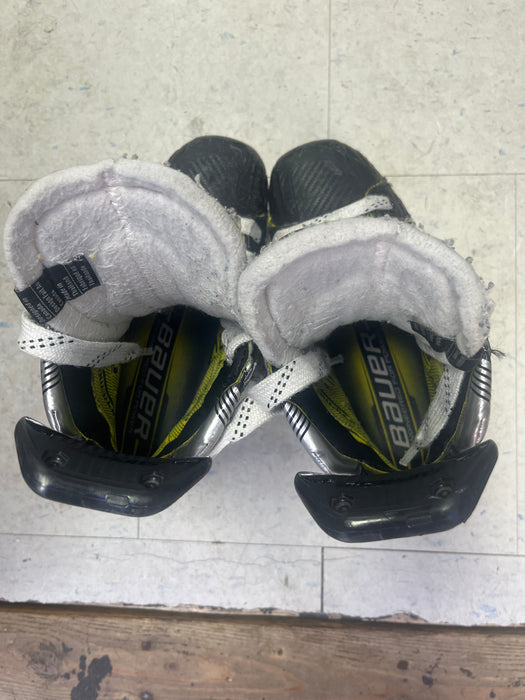 Used Bauer Supreme M5 Pro Size 2 Skates