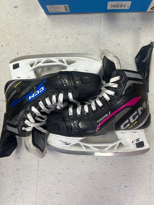 Used CCM AS-580 Size 3.5 Skates