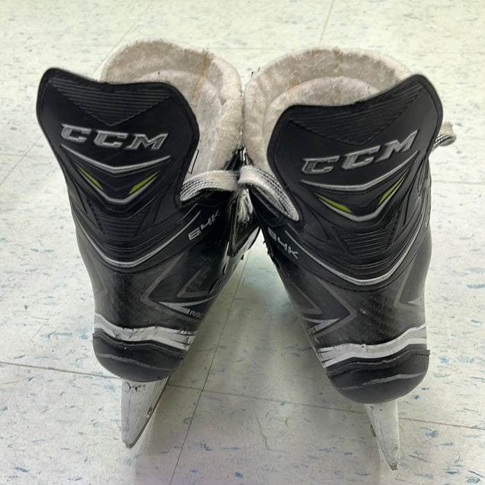 Used CCM Ribcore 64K Size 2.5 Player Skates