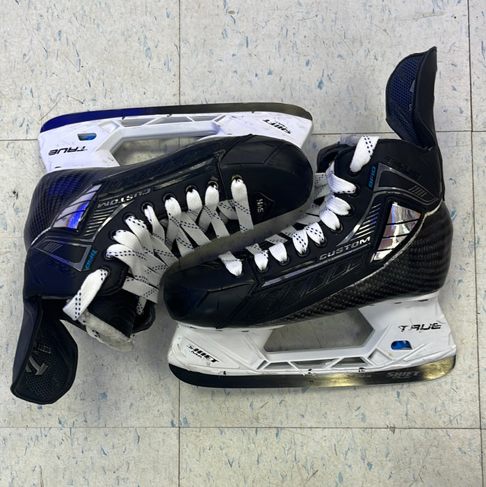 Used True SVH Custom Size 6.5 Skates