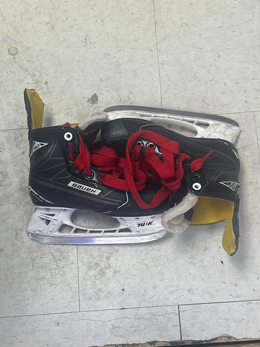 Used Bauer Supreme s160 Size 13.5 Youth Skates