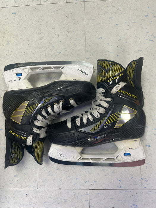 Used True Catalyst 9 Size 6.5 Skates