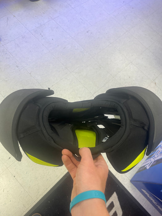 DEMO CCM XF Senior Small Shoulder Pads