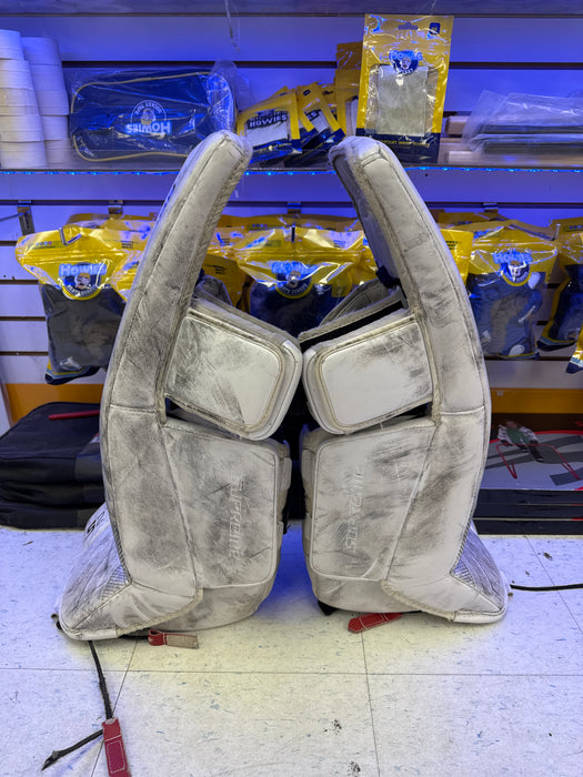 Used Bauer Supreme S27 Junior Medium 26+1” Leg Pads