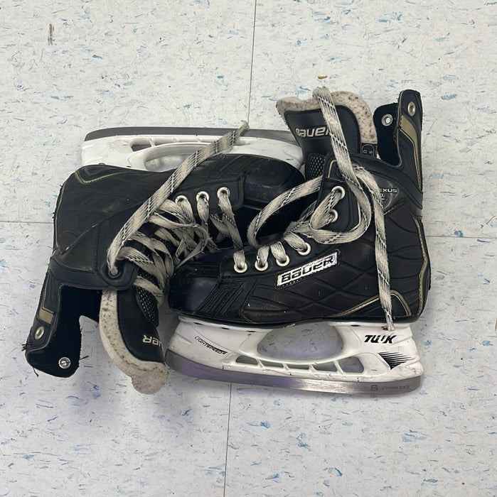 Used Bauer Nexus 400 Size 2.5 Player Skates