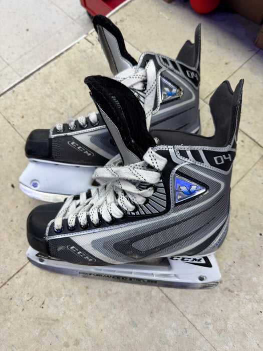 Used CCM Vector 04 Skates Size 7.0 E