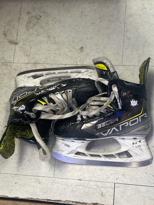 Used Bauer Vapor 3X Size 2 Skates